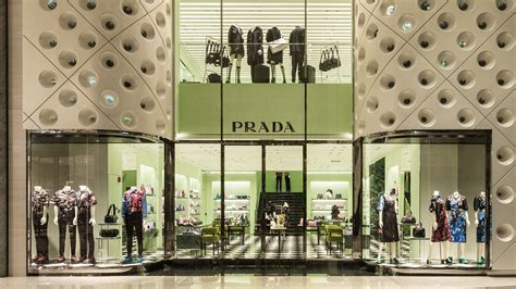 prada boutique locations.